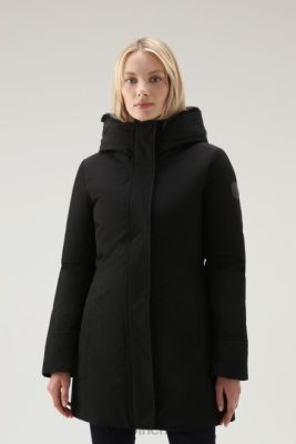 Woolrich Clothing - Woolrich Boulder Parka in Ramar Cloth with Hood and Detachable Faux Fur Trim Black Women DL82206 Clothing