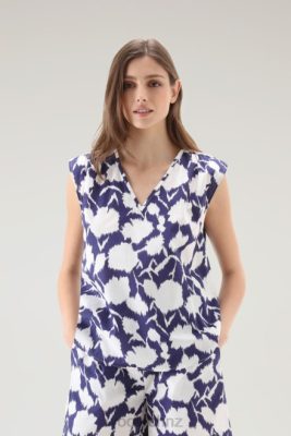 Woolrich Clothing - Woolrich Sleeveless Blouse in Pure Cotton Poplin Melton Blue Flower Women DL82101 Clothing