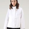 Woolrich Clothing - Woolrich Tech Commuting Short Hooded Jacket in Stretch Nylon Bright White Women DL8277 Clothing