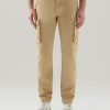 Woolrich NZ - Woolrich Garment-Dyed Cargo Pants in Stretch Cotton Twill Beach Sand Men DL82547 Clothing