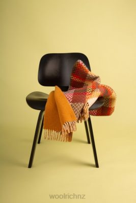 Woolrich NZ - Woolrich Jacquard Check Blanket in a Wool Blend Firwood Unisex DL82268 Accessories