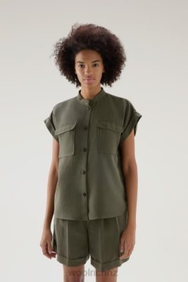 Woolrich NZ - Woolrich Short-sleeved Shirt in Linen Blend Dark Green Women DL82199 Clothing